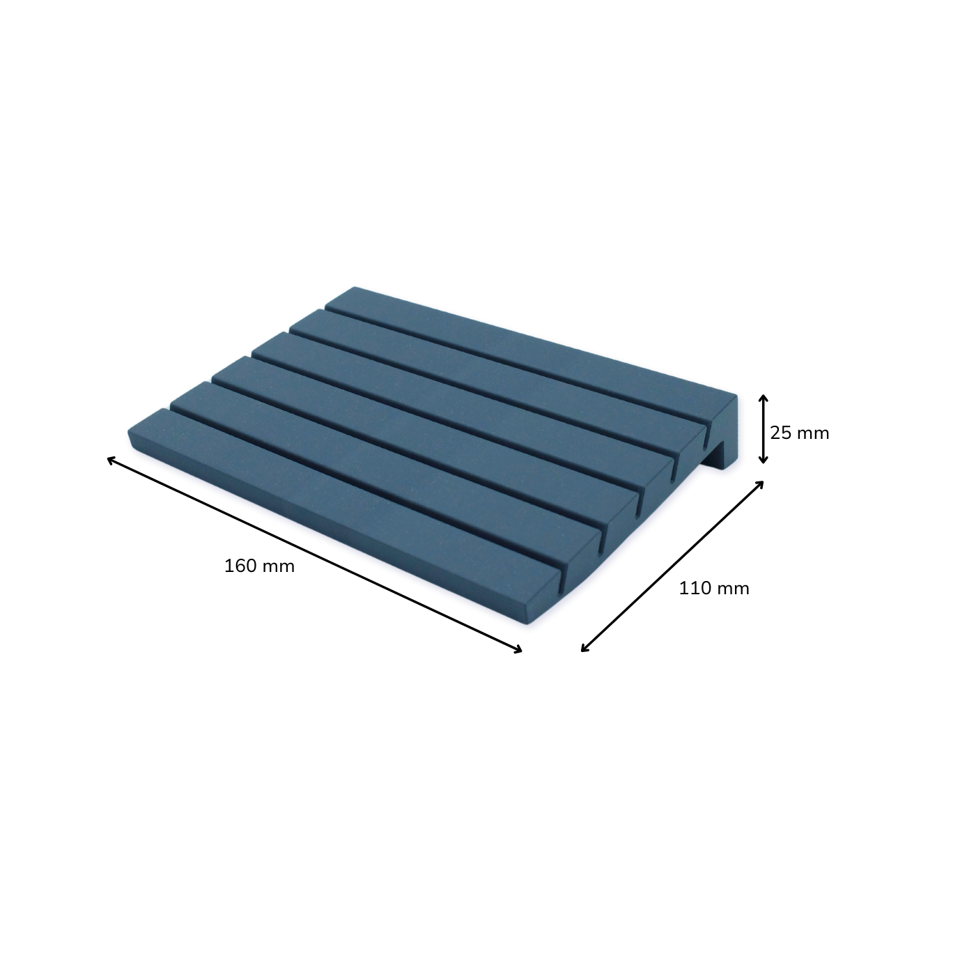 Format compacte de 160mm par 110mm pour laisser de la place au matériel du jeu et ne pas gêner votre visibilité sur la partie.